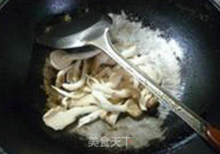 煎鸡蛋秀珍菇年糕汤的做法步骤：7
