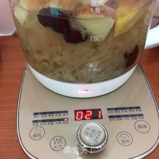 红枣苹果银耳汤的做法步骤：7