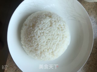 鸡翅火腿饭的做法步骤：1