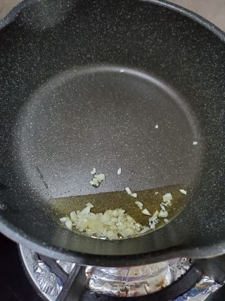 蒜香汁淋生菜的做法步骤：5