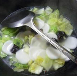 黑木耳圆白菜年糕汤的做法步骤：11