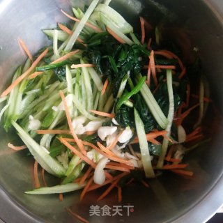 胡萝卜拌菠菜粉丝的做法步骤：4