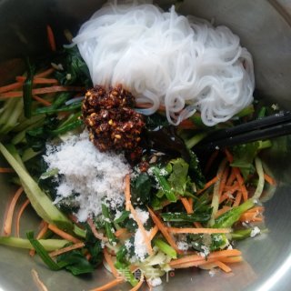 胡萝卜拌菠菜粉丝的做法步骤：5