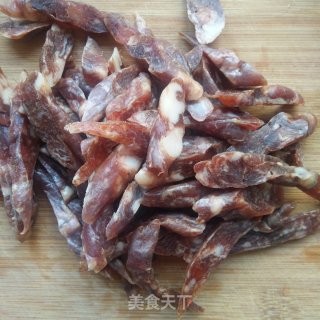 腊肠蒸粉丝的做法步骤：1