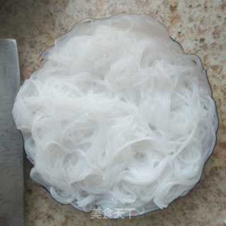腊肠蒸粉丝的做法步骤：2