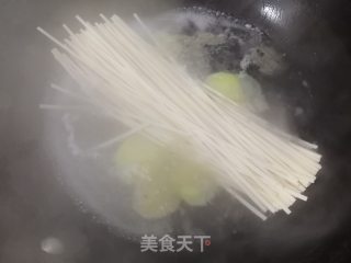 土豆鸡蛋面的做法步骤：5