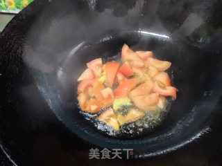 番茄鸡蛋面的做法步骤：1