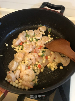 清炒鸡头米虾仁的做法步骤：8