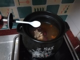 香菇鸡翅汤的做法步骤：8