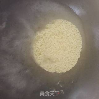 芝士方便面的做法步骤：2