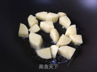 香菇鸡丁焖饭的做法步骤：7