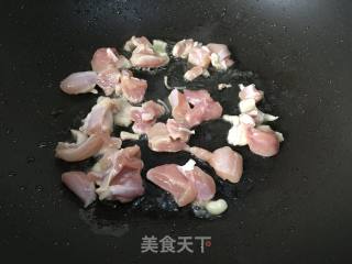 香菇鸡丁焖饭的做法步骤：9