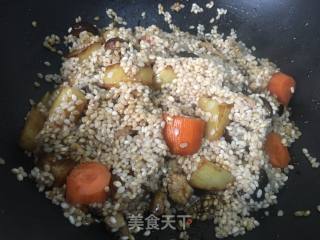 香菇鸡丁焖饭的做法步骤：13