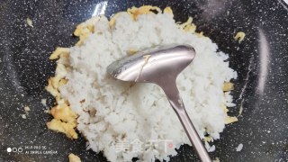 番茄鸡蛋炒饭的做法步骤：9