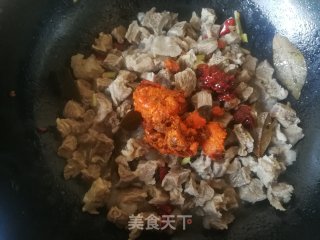麻辣牛腩的做法步骤：12