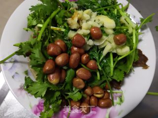 香菜拌牛肉的做法步骤：5