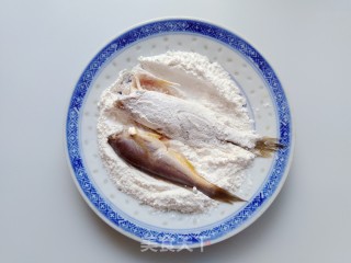 干煎小黄鱼的做法步骤：4