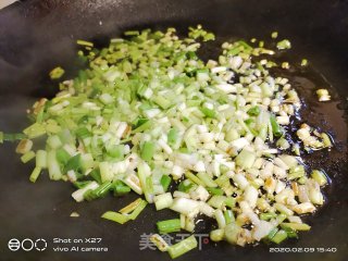 白菜芋头肉末大馄饨的做法步骤：4