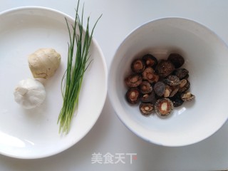 响油素鳝丝的做法步骤：1