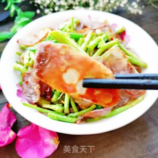 黎蒿炒香肠的做法步骤：13