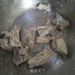 香酥排骨的做法步骤：2