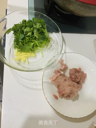 肉丸汤的做法步骤：1