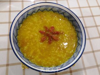 南瓜枸杞小米粥的做法步骤：8