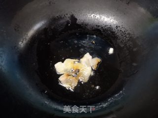 腊肉炒黄瓜的做法步骤：3