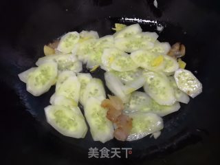 腊肉炒黄瓜的做法步骤：5