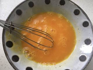 滑蛋虾仁的做法步骤：3