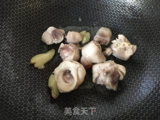 香菇鸡块的做法步骤：6