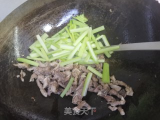家常干煸牛肉丝的做法步骤：6