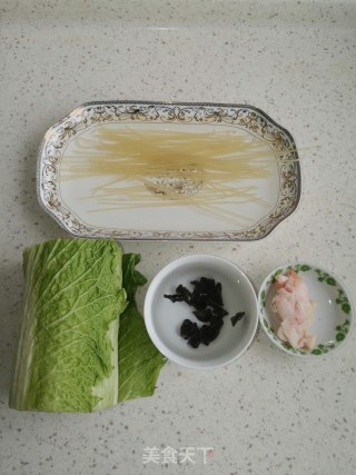 白菜烧粉条的做法步骤：1