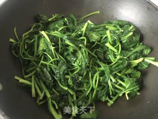 菠菜炒猪肝的做法步骤：8