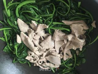 菠菜炒猪肝的做法步骤：9