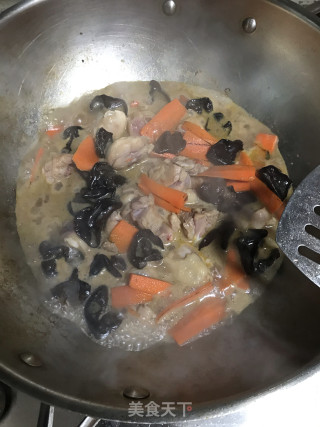 虾酱焖鸡腿肉的做法步骤：7