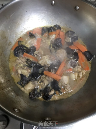 虾酱焖鸡腿肉的做法步骤：9