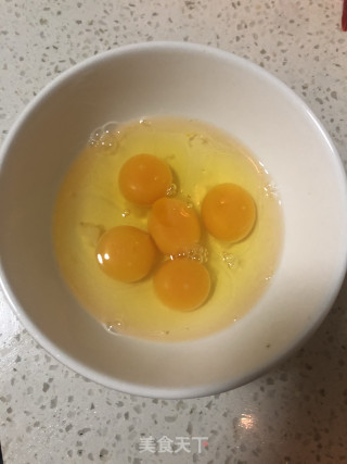 蒸蛋羹的做法步骤：1