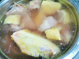 鸡肉炖猴头菇贴饼的做法步骤：5