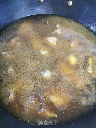 鸡肉炖猴头菇贴饼的做法步骤：8