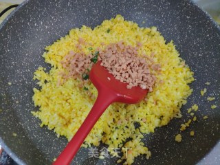 黄金蛋炒饭的做法步骤：7