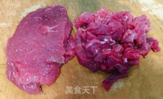 时蔬炒牛肉的做法步骤：1