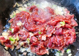 时蔬炒牛肉的做法步骤：6