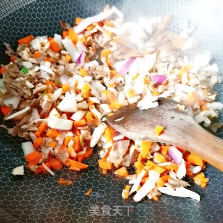 红薯腊味糯米饭的做法步骤：5