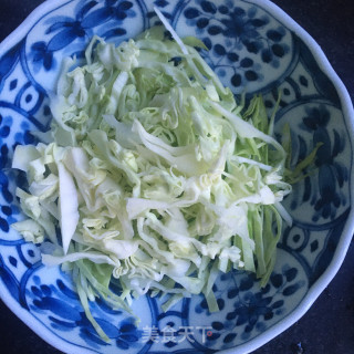 青蒜包菜炒饸饹的做法步骤：4