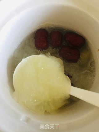 红枣银耳羹的做法步骤：3