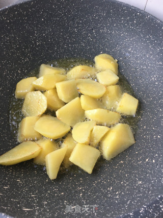 土豆烧辣兔腿的做法步骤：8