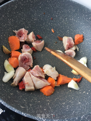 土豆烧辣兔腿的做法步骤：11