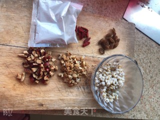 红枣核桃羹的做法步骤：1