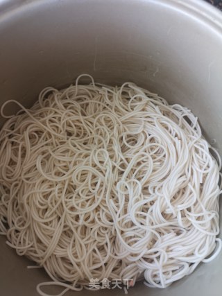 挂面炒面的做法步骤：2
